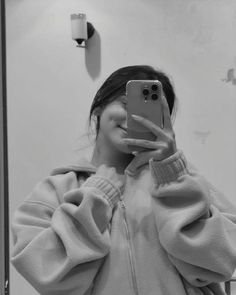 Aesthetic Hidden Face Girl Pic Black and White (124)