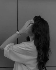 Aesthetic Hidden Face Girl Pic Black and White (58)