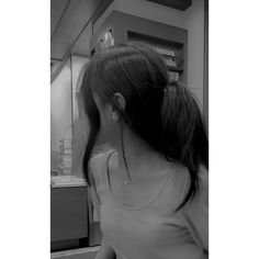 Aesthetic Hidden Face Girl Pic Black and White (59)