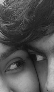 Aesthetic Hidden Face Girl Pic Black and White (7)