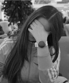Aesthetic Hidden Face Girl Pic Black and White (93)