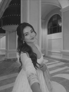 Aesthetic Hidden Face Girl Pic Black and White (95)