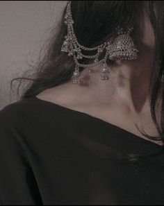 Aesthetic Hidden Face Girl Pic Black and White (99)